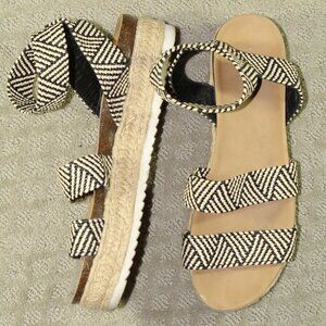 Top Moda Women's Size 10 Black White Weave Platform Espadrille Sandals
